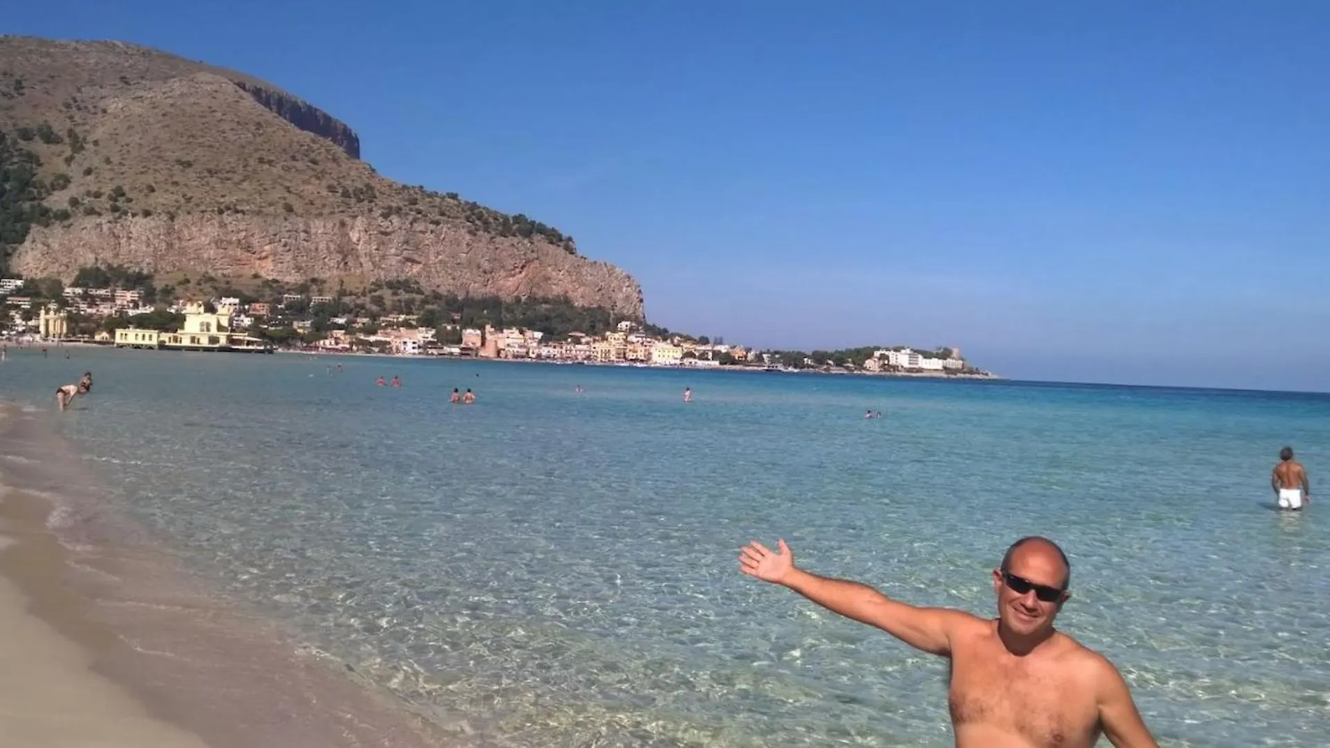 Mondello Luxury Apartment On The Beach
